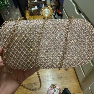Elegant Pink Crystal Mesh Evening Clutch with Pearl Kiss Lock